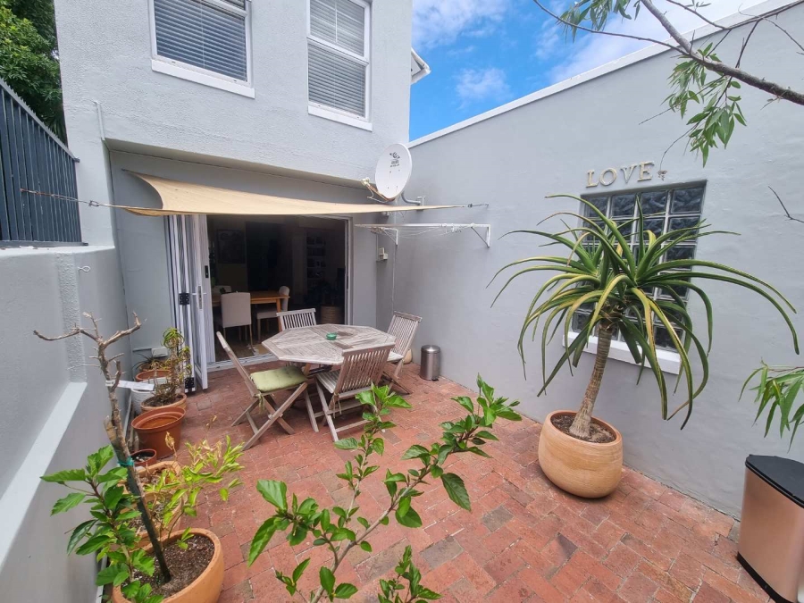 To Let 2 Bedroom Property for Rent in Claremont Upper Western Cape